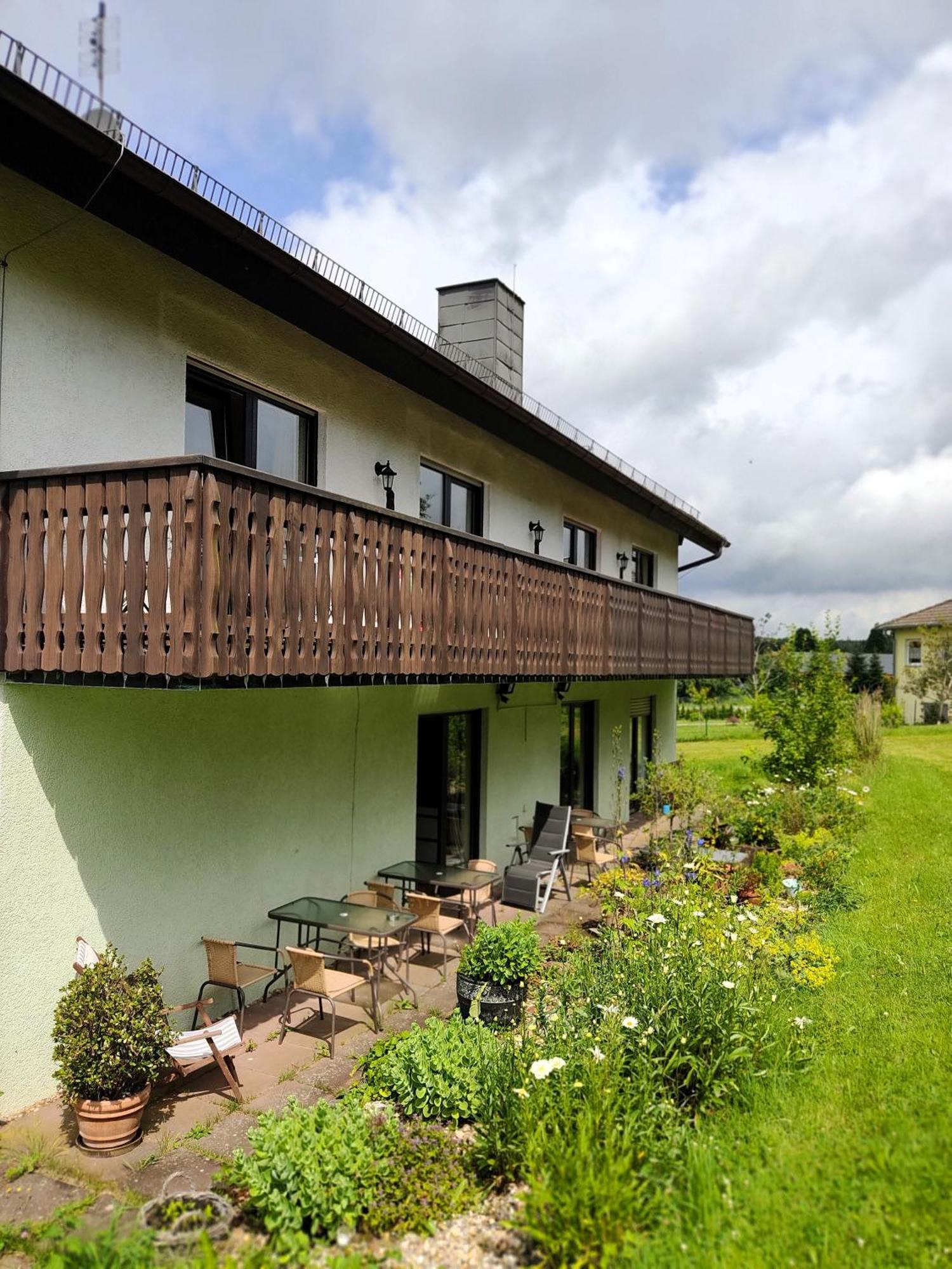 Gruenvogels Landgasthof Zum Gruenen Baum Oberzent Bagian luar foto